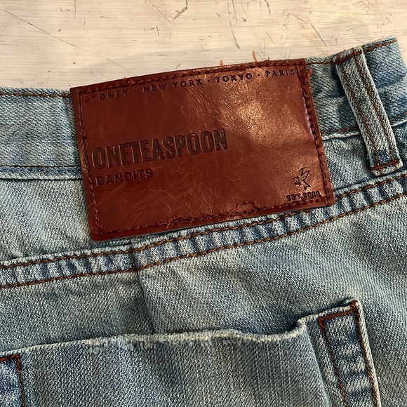 One Teaspoon Relaxed Button Fly Twisted Cuff Hem Distressed Short | size 28 - Picture 5 of 6